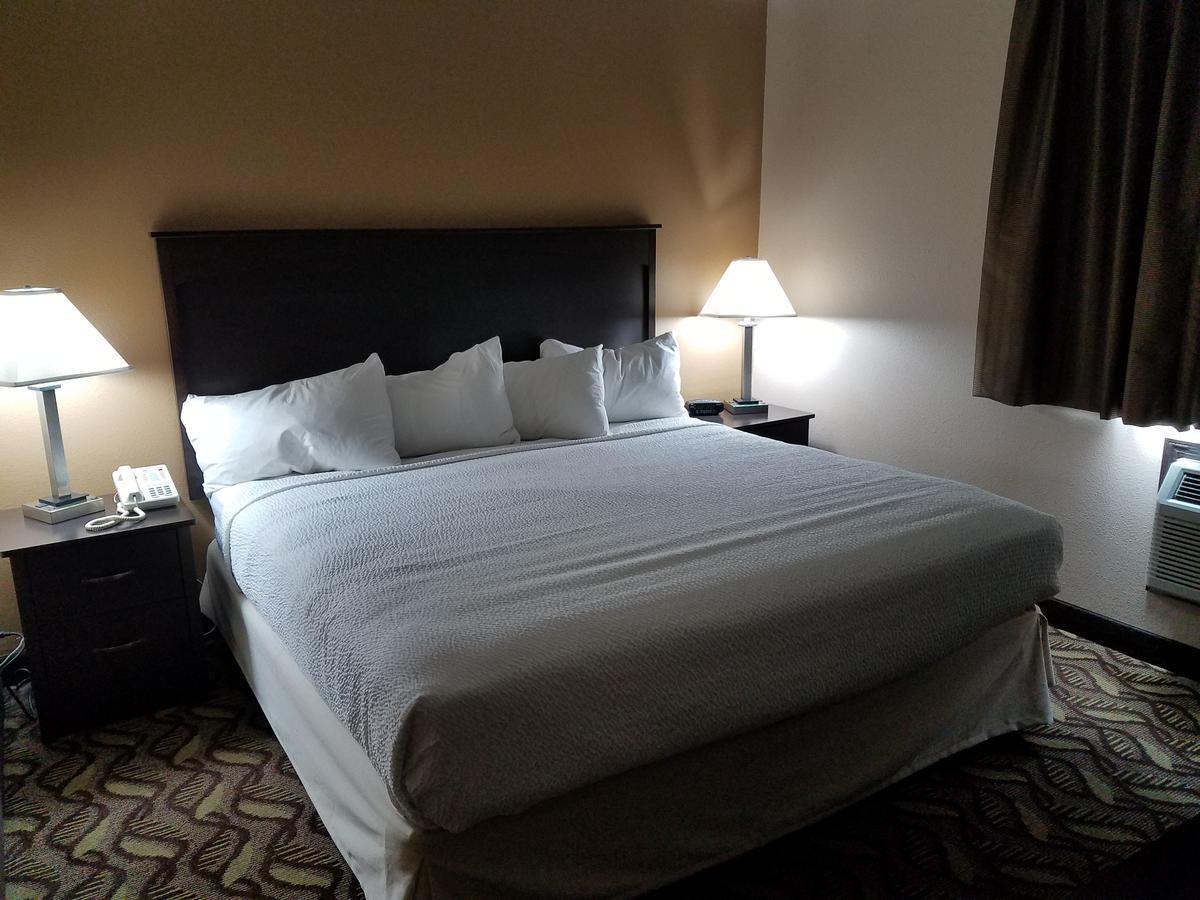 Americas Best Value Inn And Suites Bismarck Exteriér fotografie